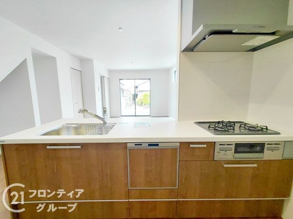 大津市鶴の里　新築一戸建て　１期　２号棟