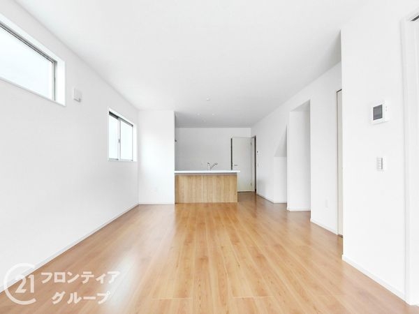 大津市鶴の里　新築一戸建て　１期　２号棟