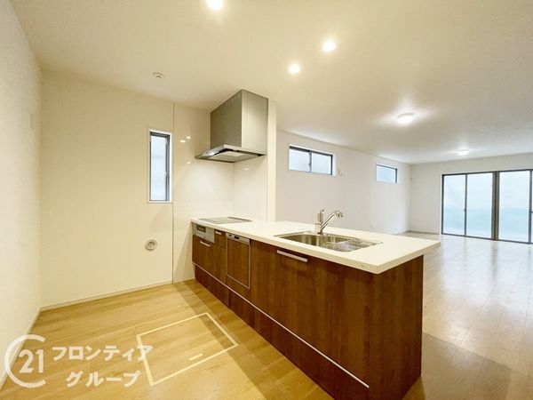 京田辺市草内穴口　新築一戸建て　１期　１号棟