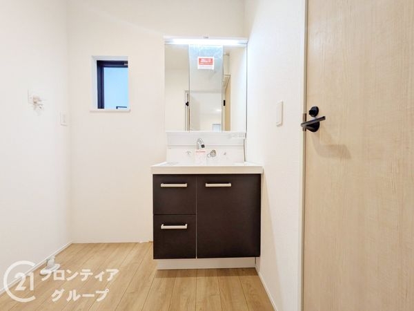 大津市千町２丁目　新築一戸建て　第１期　２号棟