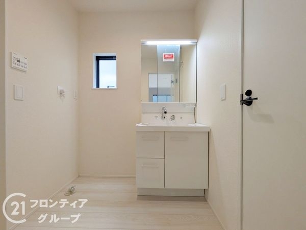 大津市千町２丁目　新築一戸建て　第１期　４号棟