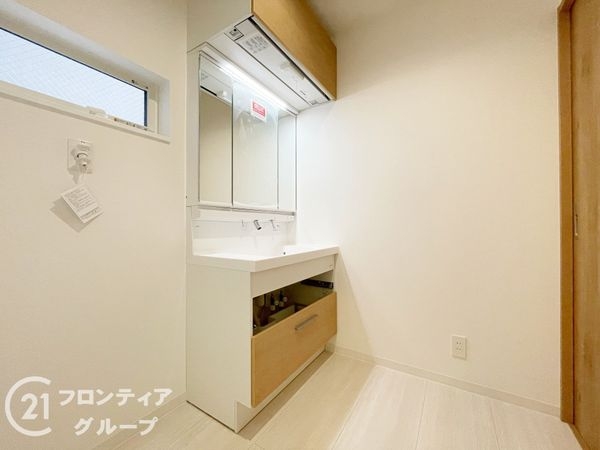 京都市伏見区桃山町弾正島　新築一戸建て　１号棟
