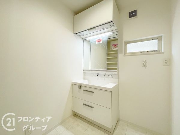 京都市伏見区桃山町弾正島　新築一戸建て　２号棟