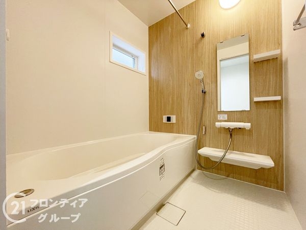 京都市伏見区桃山町弾正島　新築一戸建て　２号棟
