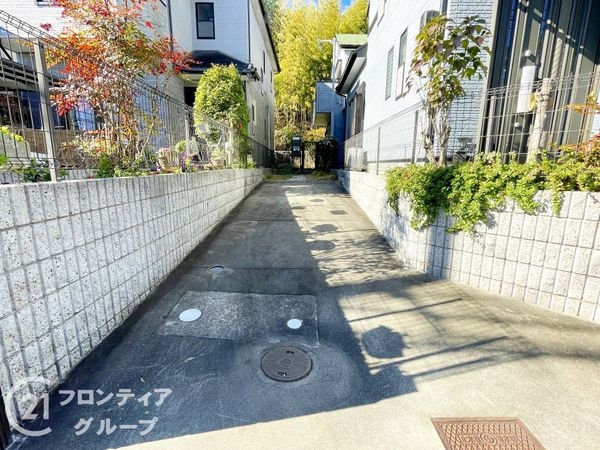 京田辺市薪狼谷の中古一戸建て