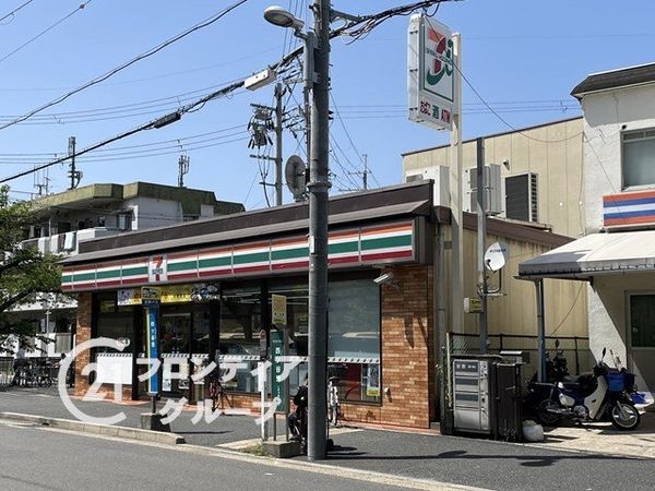 向島ニュータウン第３街区Ｇ棟　中古マンション(セブンイレブン京都向島ニュータウン店)