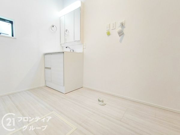 京都市山科区上花山桜谷　新築一戸建て　全１区画