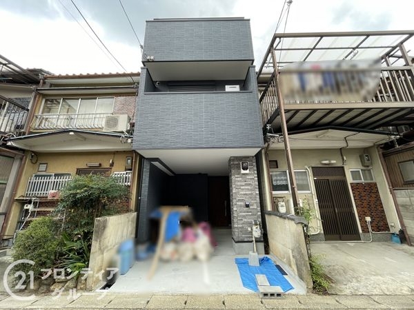 京都市山科区西野山欠ノ上町　新築一戸建て