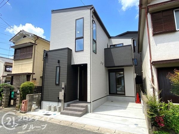 宇治市小倉町西浦　新築一戸建て