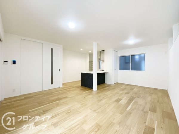宇治市小倉町西浦　新築一戸建て