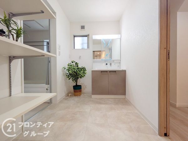 大津市雄琴５丁目　新築一戸建て　３号棟