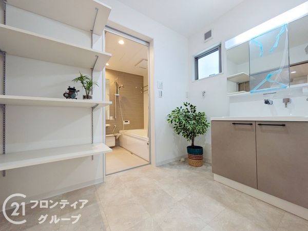 大津市雄琴５丁目　新築一戸建て　３号棟
