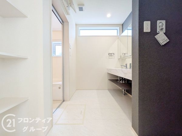 大津市雄琴５丁目　新築一戸建て　2期　１２号棟