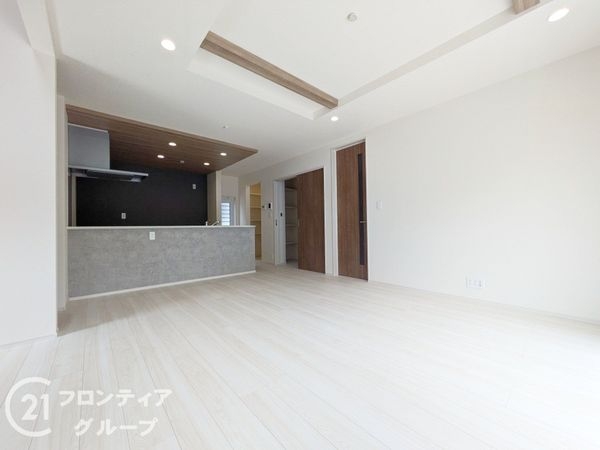 大津市雄琴５丁目　新築一戸建て　2期　１２号棟