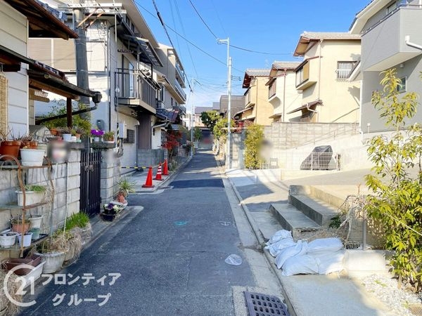 京都市伏見区深草願成町　新築一戸建て　３期　１号棟