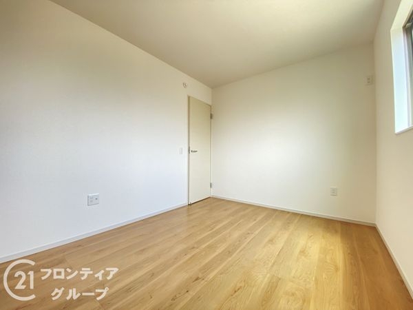 八幡市八幡園内　新築一戸建て　2期　3号棟