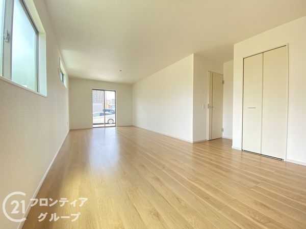 八幡市八幡園内　新築一戸建て　2期　3号棟