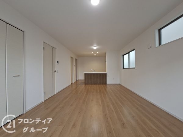 八幡市八幡園内　新築一戸建て　2期　1号棟