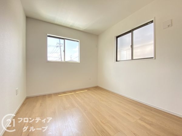八幡市八幡園内　新築一戸建て　2期　2号棟