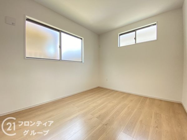 八幡市八幡園内　新築一戸建て　2期　2号棟