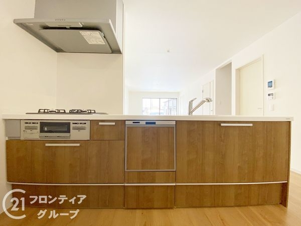八幡市八幡園内　新築一戸建て　2期　2号棟