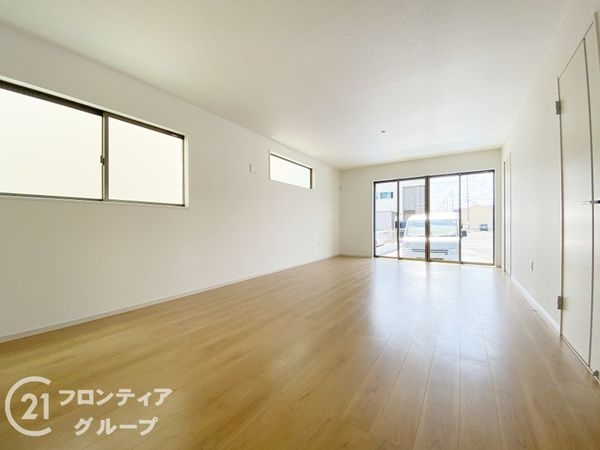 八幡市八幡園内　新築一戸建て　2期　2号棟