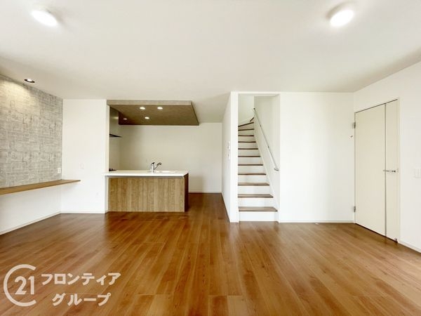 京都市伏見区羽束師古川町　新築一戸建て　1期　1号棟