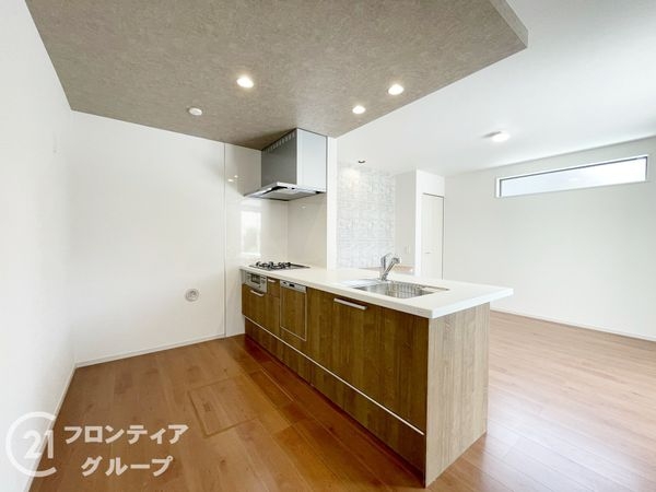 京都市伏見区羽束師古川町　新築一戸建て　1期　2号棟