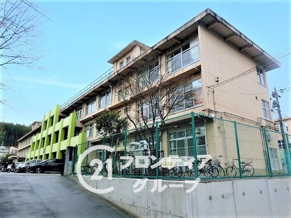 ラポー桂　中古マンション(向日市立第2向陽小学校)