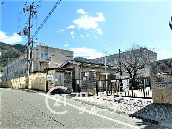 京都市山科区大宅五反畑町　新築一戸建て　1期　1号地(京都市立大宅小学校)