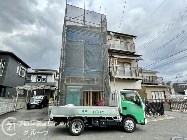京都市南区久世中久町　新築一戸建て