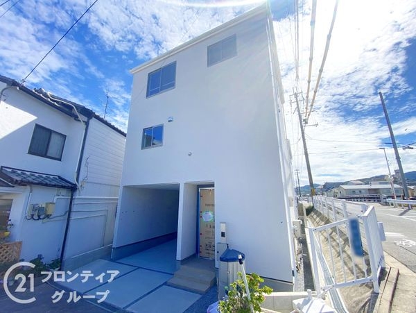 長岡京市滝ノ町１丁目　新築一戸建て　３期　１号棟
