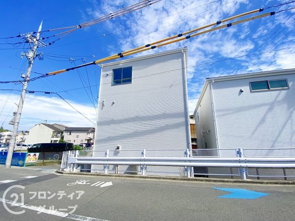 長岡京市滝ノ町１丁目　新築一戸建て　３期　１号棟