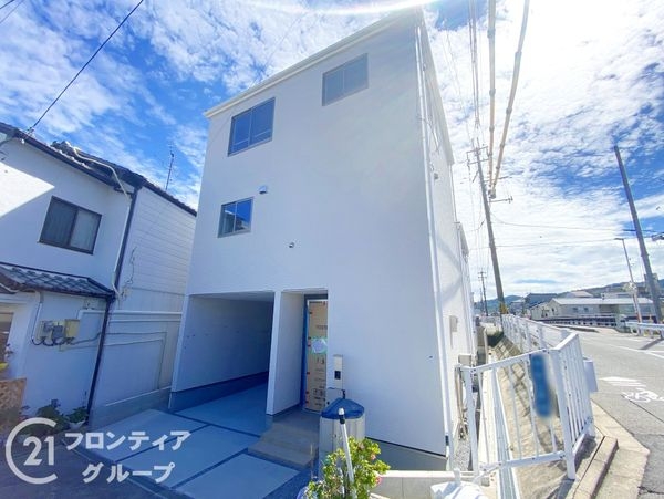 長岡京市滝ノ町１丁目　新築一戸建て　３期　１号棟