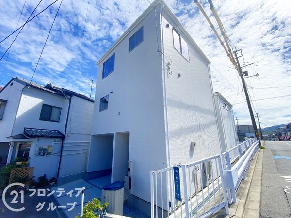 長岡京市滝ノ町１丁目　新築一戸建て　３期　１号棟