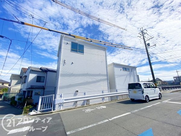 長岡京市滝ノ町１丁目　新築一戸建て　３期　１号棟