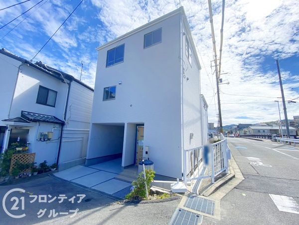 長岡京市滝ノ町１丁目　新築一戸建て　３期　１号棟