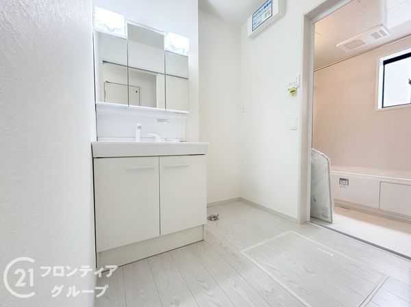 京都市伏見区醍醐南里町　新築一戸建て　１期　２号棟
