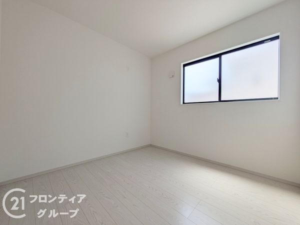 大津市雄琴６丁目　新築一戸建て　４号棟