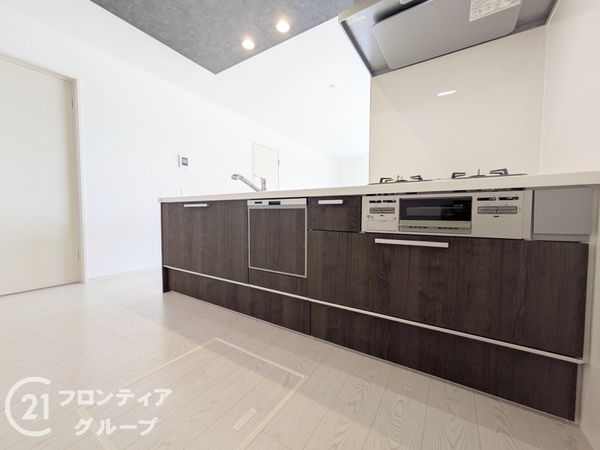 大津市雄琴６丁目　新築一戸建て　４号棟