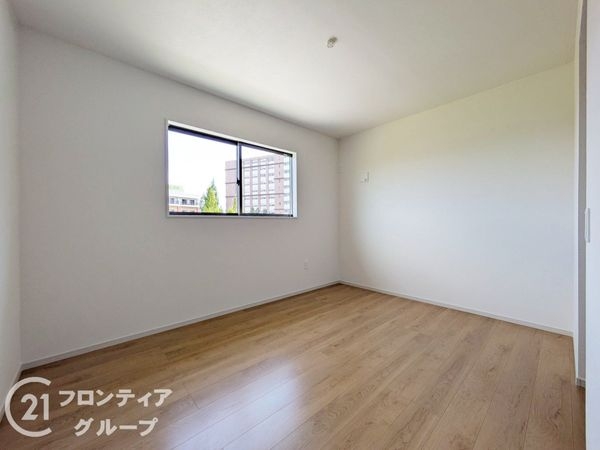 大津市雄琴６丁目　新築一戸建て　１号棟