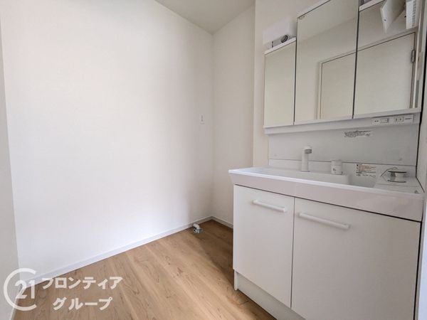 大津市雄琴６丁目　新築一戸建て　１号棟