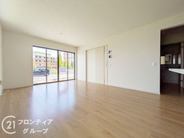 大津市雄琴６丁目　新築一戸建て　１号棟