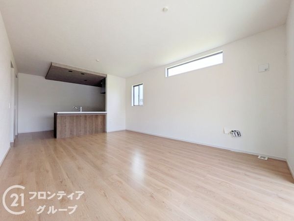 大津市雄琴６丁目　新築一戸建て　１号棟