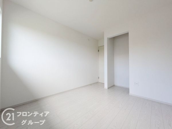 大津市雄琴６丁目　新築一戸建て　２号棟