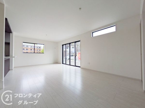 大津市雄琴６丁目　新築一戸建て　２号棟