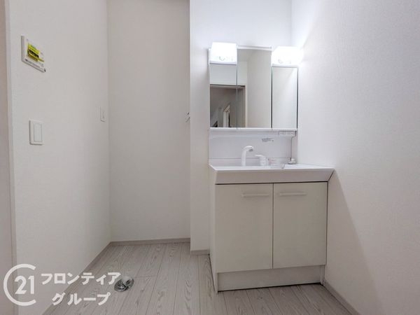 大津市雄琴６丁目　新築一戸建て　３号棟