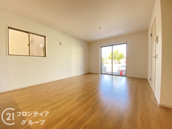 京田辺市草内八田　新築一戸建て　２期　１号棟