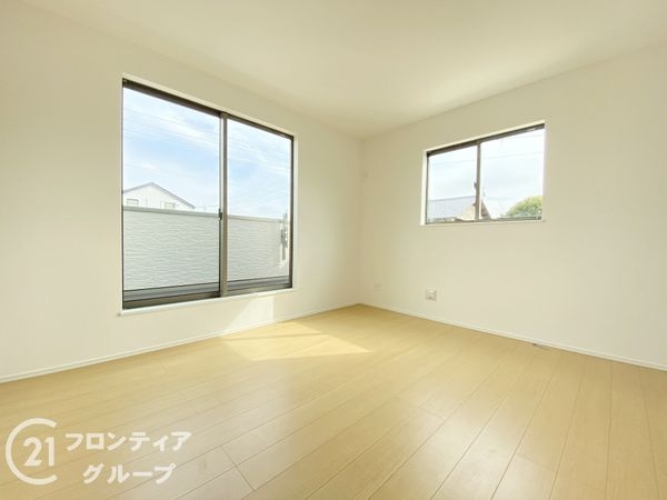 八幡市八幡長田　新築一戸建て　全１区画