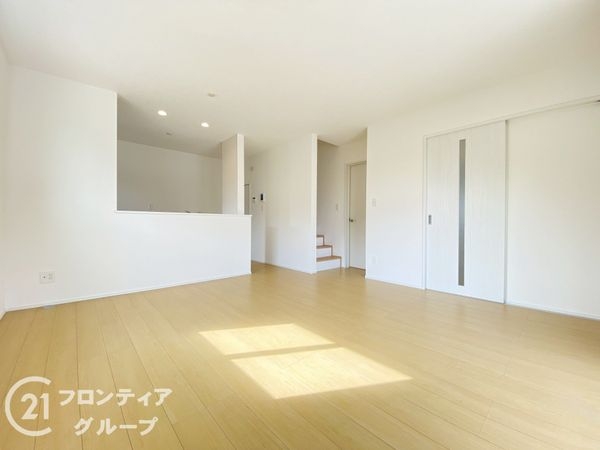 八幡市八幡長田　新築一戸建て　全１区画